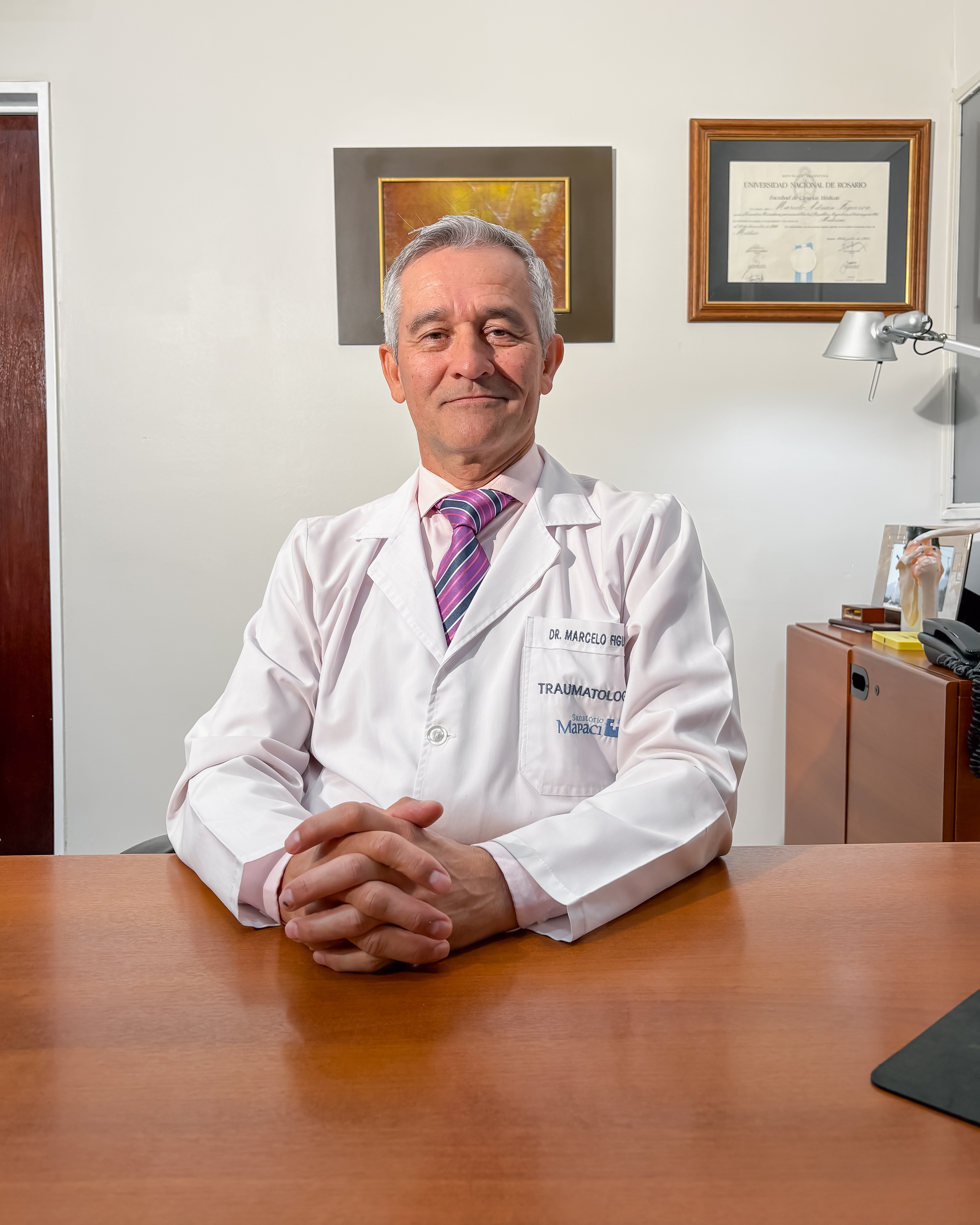 Dr. Marcelo Figueroa en consultorio